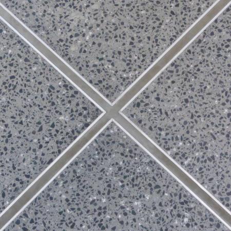 Fugenkreuz in Pavinodis® vario Terrazzo