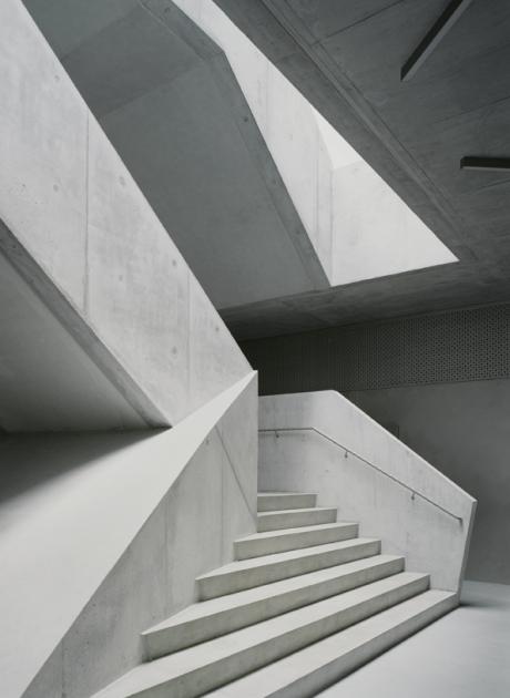 Arndt Gymnasium Treppe